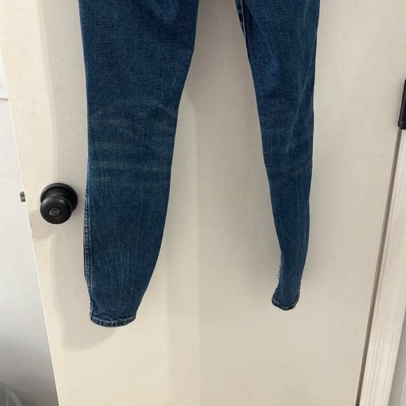 Good American Jeans (25 in) - Picture 7 of 7